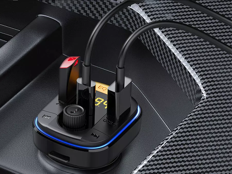 شارژر فندکی و گیرنده بلوتوث RQ01 رسی (Recci RQ01 multifunctional wireless car MP3 player Bluetooth)